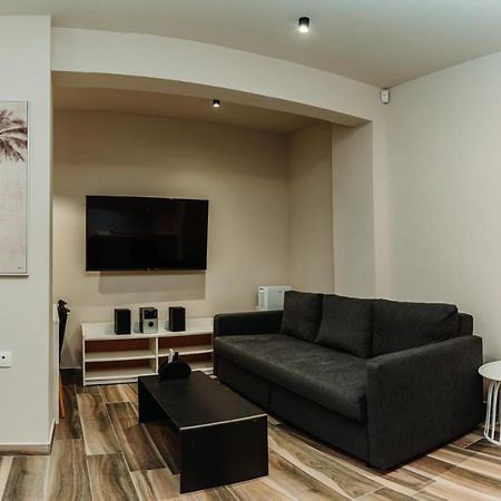 Blackhaus Family And Friends Deluxe Apartment Thessaloniki Exterior photo
